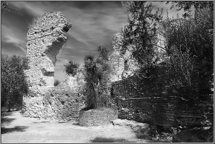 Sirmione_Grotten_003_sw