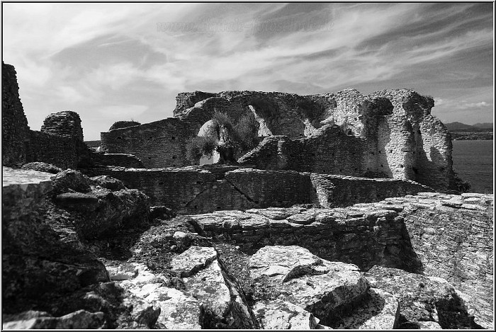 Sirmione_Grotten_022_sw