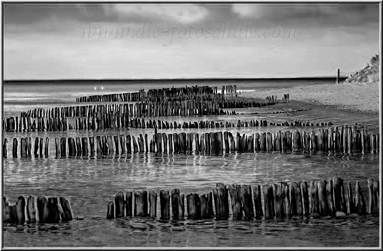 Poeller_Kellenhusen.jpg - Poller am Südstrand von Kellenhusen